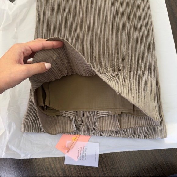 NWT Cult Gaia Kylii Pleated Satin Women’s Midi Skirt Small - Picture 9 of 11